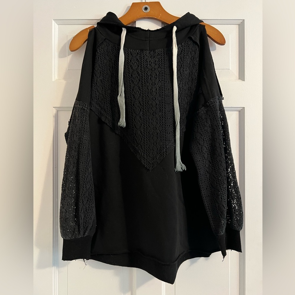 Gimmicks by BKE Black Crochet Hoodie